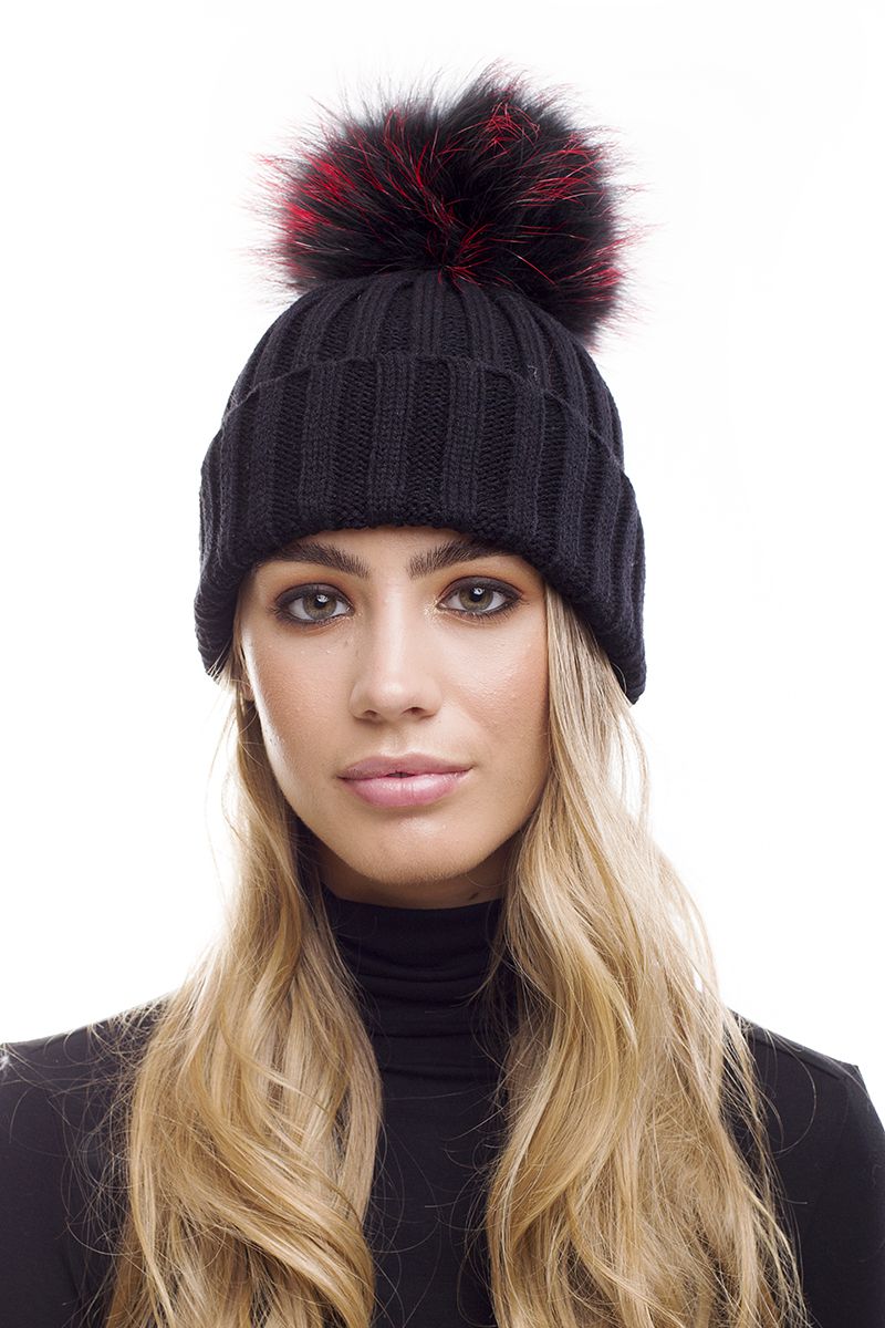 Bobble hat with fur pom pom sales